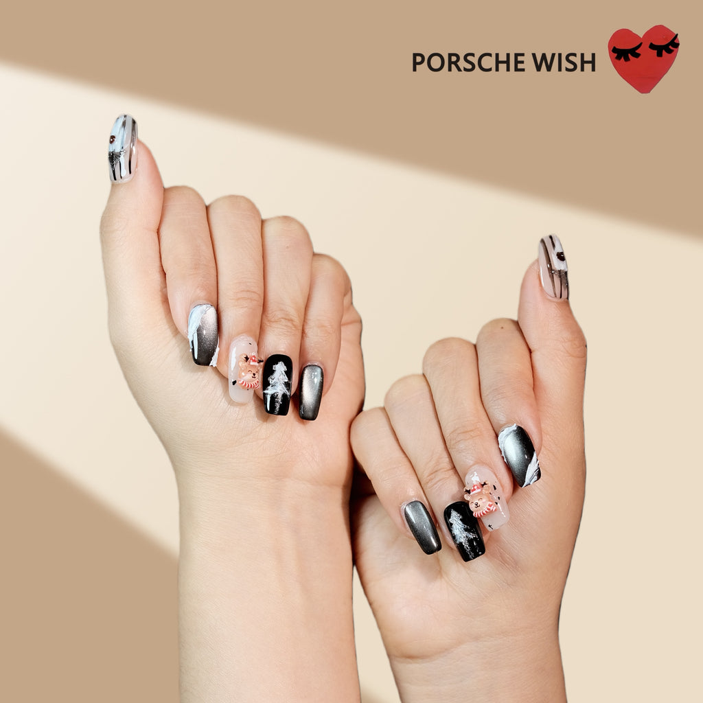 Christmas Wish: Nordic Winter Cream & Charcoal 3D Reindeer Nails