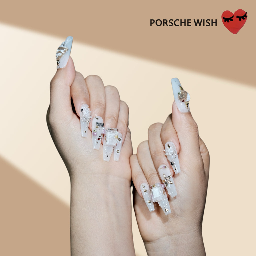 Christmas Wish: Frozen Palace Translucent White & Ice-Cube Gem Nails